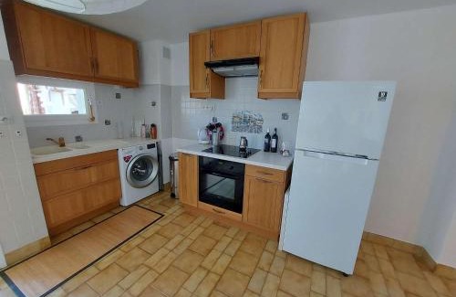 Le Grau-dʼAgde Apartamento | Appartement lumineux 2 pièces pour 4 pers, à 80m de la plage avec terrasse et parking privé - FR-1-423-222