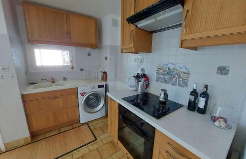 Le Grau-dʼAgde Apartamento | Appartement lumineux 2 pièces pour 4 pers, à 80m de la plage avec terrasse et parking privé - FR-1-423-222