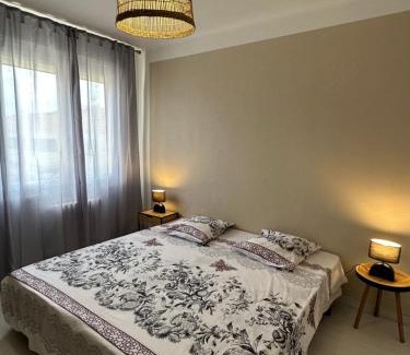 Carpentras Apartamento | Appartement Lumineux avec Balcon