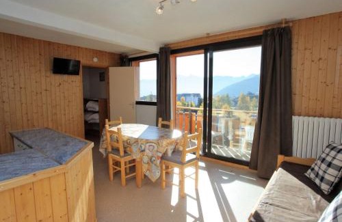 La Toussuire Apartamento | Appartement lumineux avec balcon sud, 50m des pistes, 5 pers., Wifi, parking - FR-1-417-34
