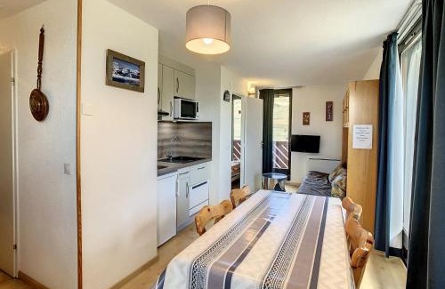 La Toussuire Apartamento | Appartement lumineux 2 pièces avec balcons et animaux admis à La Toussuire - FR-1-417-123