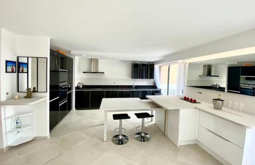 Saint Antoine Apartamento | Appartement Luxe - 3 pièces avec vue mer, piscine et tennis