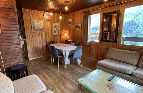 Meribel-Mottaret Apartamento | Appartement Méribel: Proche pistes, 2 chambres, cuisine équipée - FR-1-355-13