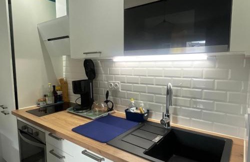 La Jetee Apartamento | Appartement moderne avec climatisation et parking au cœur de Canet Plage - FR-1-732-91