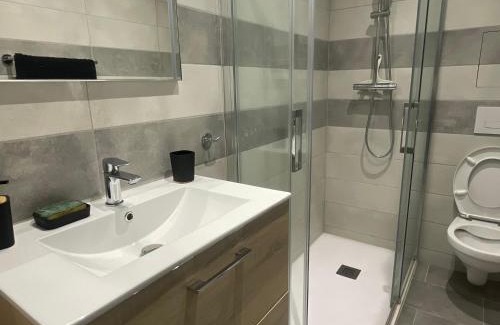 La Jetee Apartamento | Appartement moderne avec climatisation et parking au cœur de Canet Plage - FR-1-732-91