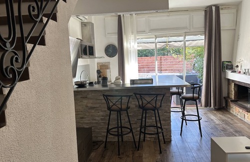 Pineto Apartamento | Appartement Maenat-Apartamento-Baño Privado-Vista al Jardín