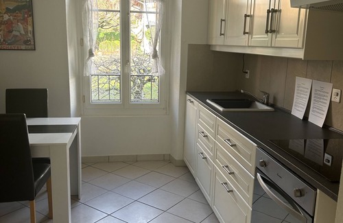 Hauterive Apartamento | Appartement Maison Bleue au lac Idéalement Placé et Proche de Tout