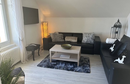 Hauterive Apartamento | Appartement Maison Bleue au lac Idéalement Placé et Proche de Tout