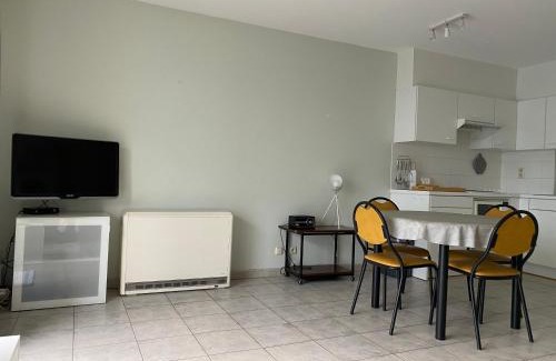 Westende Apartamento | Appartement met aparte slaaphoek, garage en balkon
