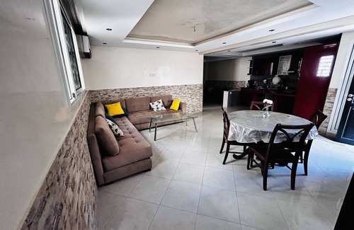 Harhoura Apartamento | Appartement Meublé Pour Famille de 4 à 6, à 5 min à Pied de la Plage de Harhoura