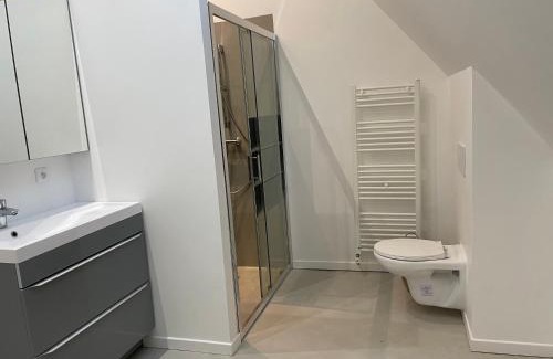Fontaine-Chaalis Apartamento | APPARTEMENT MODERNE DANS FERME DU 13éme SIECLE