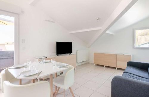 Hendaye Apartamento | Appartement moderne à Hendaye, 400m de la plage, terrasse, parking et WiFi inclus - FR-1-2-371