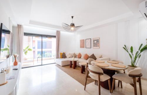 Tassoultante Apartamento | Appartement Moderne & Élégant à Noria - Piscine & Jardin