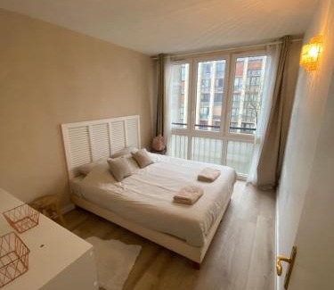 Meudon-la-Foret Apartamento | Appartement Moderne 2 chambres Proche Paris