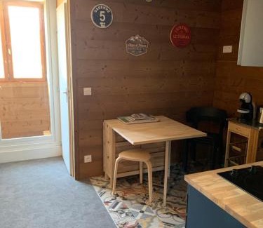 Eclose-Est Apartamento | Appartement moderne 4 pers Idéalement situé