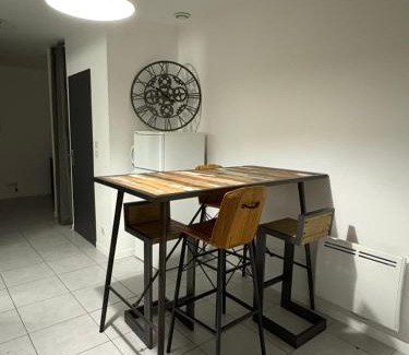 Le Cres Apartamento | Appartement moderne centre du Crès