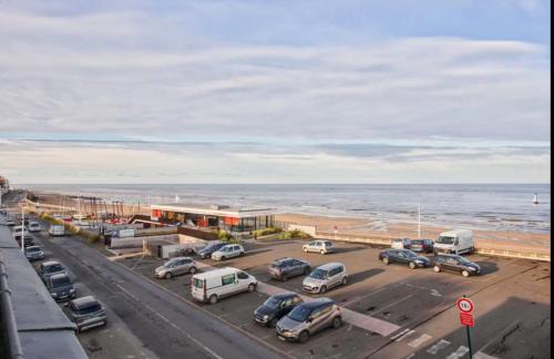 Luc-sur-Mer Apartamento | Appartement moderne, vue mer