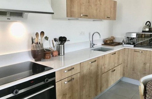 Gares Apartamento | Appartement Neuf Accès Tous Commerces et Centre Ville Historique