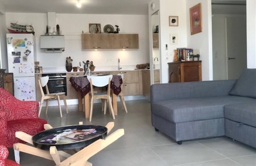 Gares Apartamento | Appartement Neuf Accès Tous Commerces et Centre Ville Historique