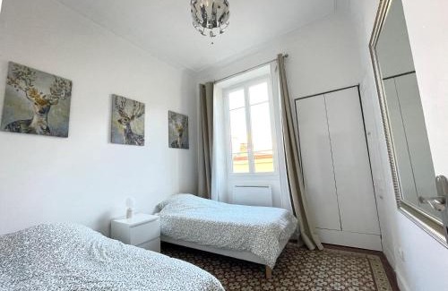 Quartier Administrations Apartamento | Appartement Nimes Arènes