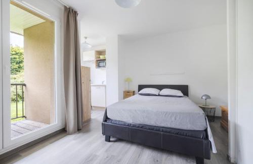 Equemauville Apartamento | Appartement normandie avec piscine et jardin