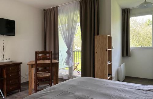 Equemauville Apartamento | Appartement normandie avec piscine et jardin
