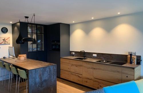 Oostduinkerke-Bad Apartamento | Appartement OP het strand, enfin, zo goed als.