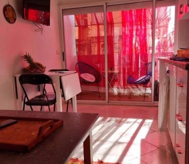 Menara Apartamento | appartement Pied à terre proche aéroport