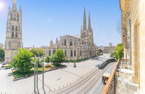 Hotel de Ville - Quinconces Apartamento | Appartement Place Pey Berland avec balcon et parking
