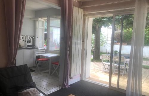 Nay Apartamento | APPARTEMENT PLAIN-PIED Terrasse Jardin Parking