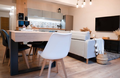Langres Apartamento | Appartement Plein Centre Ville du Vieux Langres : Chez Rose