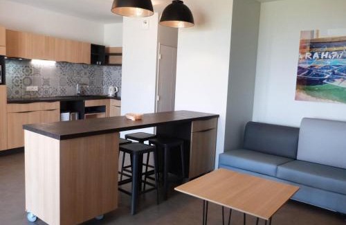 La Tranche-sur-Mer Apartamento | Appartement PMR avec balcon, piscine, parking et plage à La Tranche-sur-Mer - FR-1-194-229