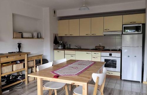 Villard-de-Lans Apartamento | Appartement Pratique avec Balcon et Garage Privatif à Villard-de-Lans - FR-1-548-10
