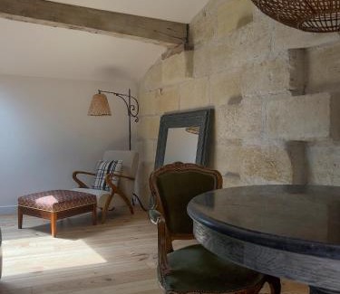 Libourne Cama Y Desayuno | Appartement privé dans un hôtel particulier d'hôtes avec piscine & spa Libourne, Saint-Emilion