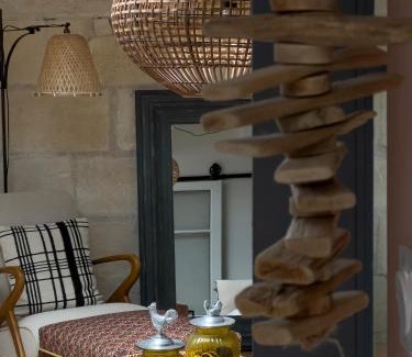 Libourne Cama Y Desayuno | Appartement privé dans un hôtel particulier d'hôtes avec piscine & spa Libourne, Saint-Emilion