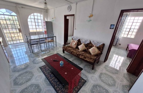 Calodyne Cama Y Desayuno | Appartement privatif ou location de chambres - Villa Lotus Paradise