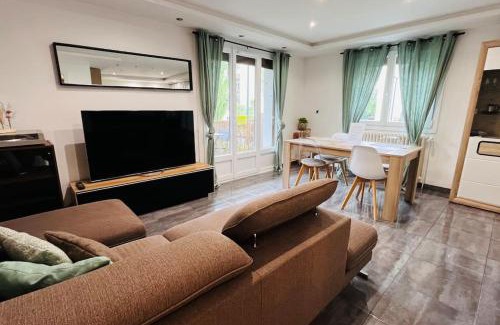 Annecy Apartamento | Appartement Proche centre ville avec Parking Gratuit