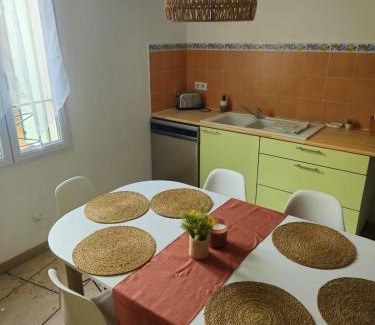 Pomerols Apartamento | Appartement proche de la mer
