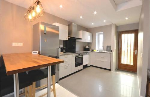 Les Avenieres-Veyrins-Thuellin Apartamento | Appartement proche Walibi