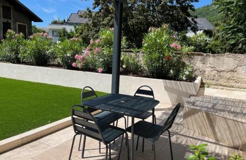 La Tronche Apartamento | Appartement Proche Hôpital, Jardin privatif