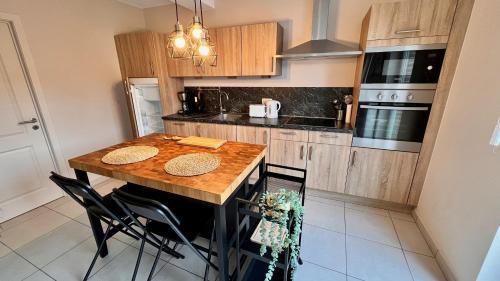 Maisieres Apartamento | Appartement proche Pairi Daiza 6pers terrasse et jardin