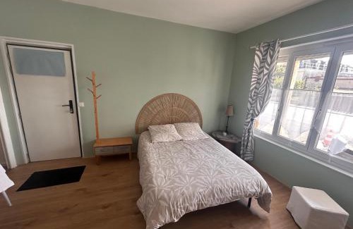 Ouistreham Apartamento | Appartement proximité bord de mer parking privé