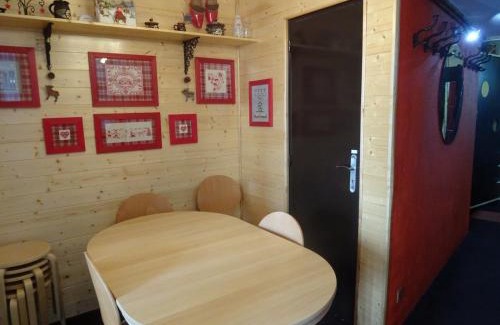 Arc-2000 Apartamento | Appartement rénové 6 personnes à Arc 2000, balcon, télé, DVD, casier à ski - FR-1-411-407