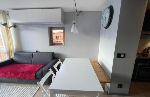 Arc-2000 Apartamento | Appartement rénové 6 pers · Centre station · Balcon · TV · Lave-vaisselle · Lave-linge - FR-1-346-548