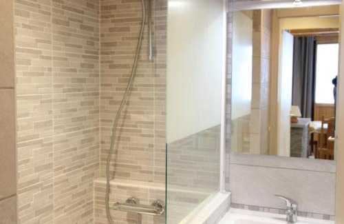 Val Cenis Apartamento | Appartement rénové 4 pers, terrasse, au pied des pistes à Val-Cenis - FR-1-508-178