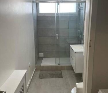 Franconville Apartamento | Appartement rénové et spacieux, Terrasse, 4 pers