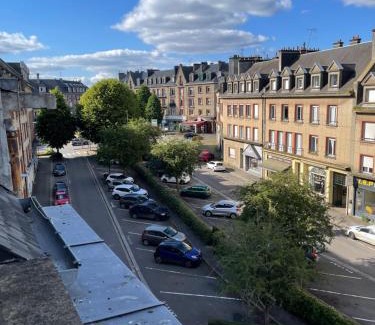 Flers Apartamento | Appartement rénové tout équipé, centre ville, proche de la gare et commerce