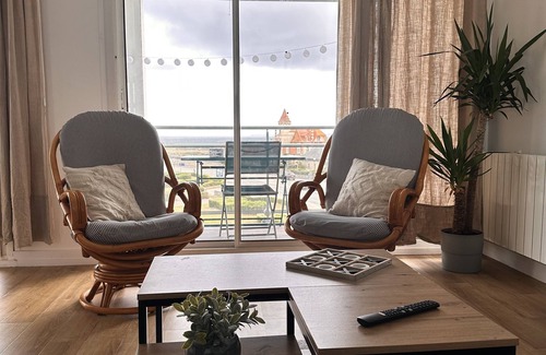 Morbihan Apartamento | Appartement Rénové, vue sur Mer, à 20 Mètres de la Grande Plage de Quiberon