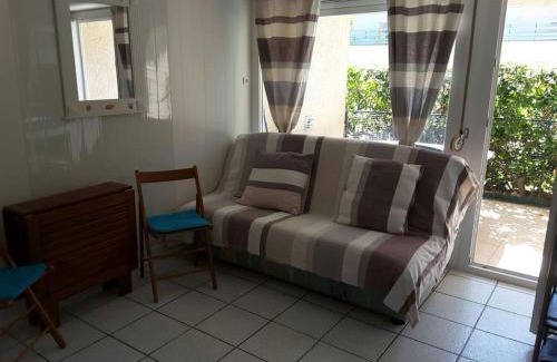 Leucate Apartamento | Appartement RDC avec Terrasse dans residence avec piscine et face à la plage