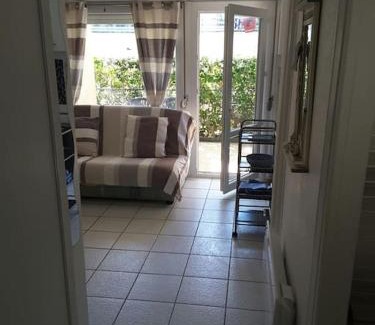 Leucate Apartamento | Appartement RDC avec Terrasse dans residence avec piscine et face à la plage